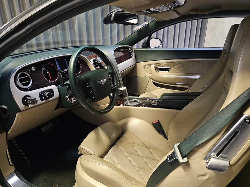 Bentley Continental foto 10