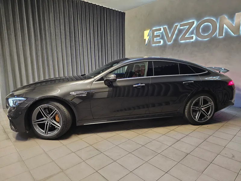 Mercedes Benz AMG GT foto 4