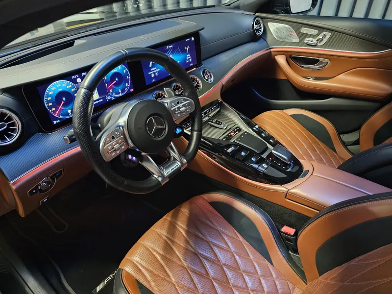 Mercedes Benz AMG GT foto 9