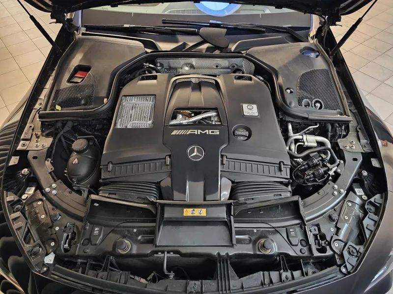 Mercedes Benz AMG GT foto 37