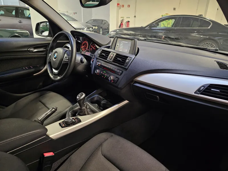BMW 116 foto 14