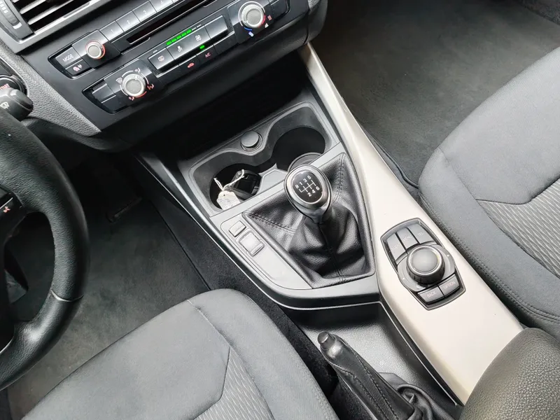 BMW 116 foto 16