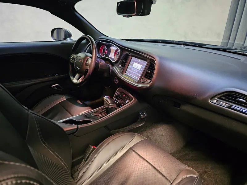 Dodge Challenger foto 12
