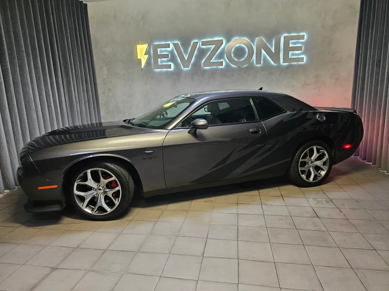 Dodge Challenger foto 2