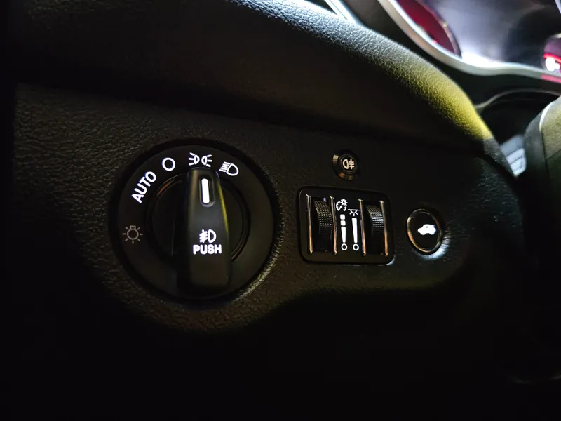 Dodge Challenger foto 24