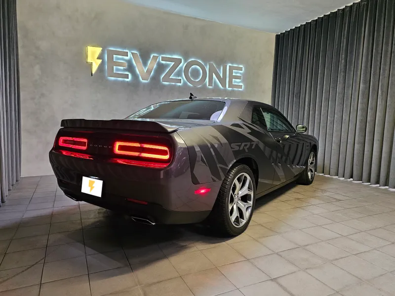 Dodge Challenger foto 9