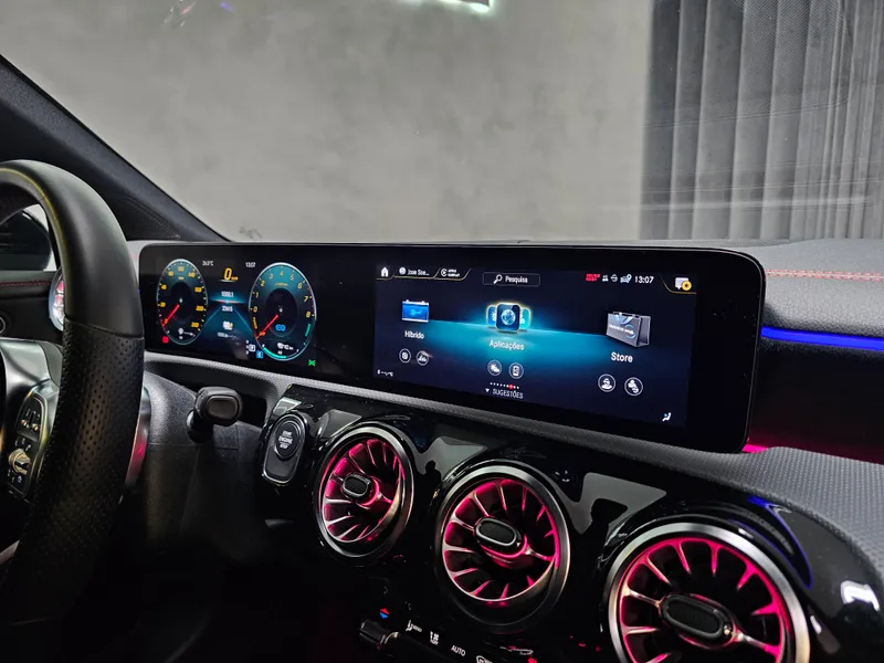 Mercedes Benz CLA 250 foto 18