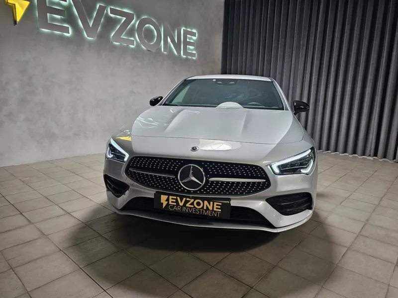 Mercedes Benz CLA 250 foto 2