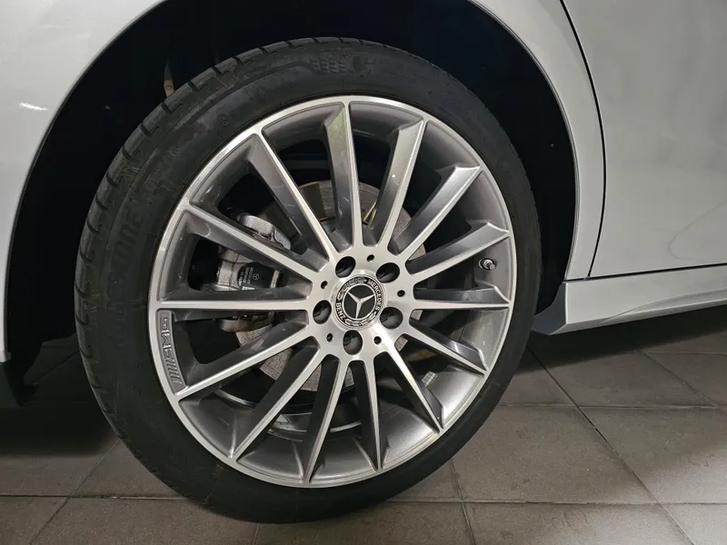 Mercedes Benz CLA 250 foto 36