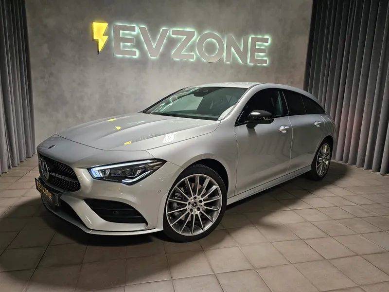 Mercedes Benz CLA 250 foto 4