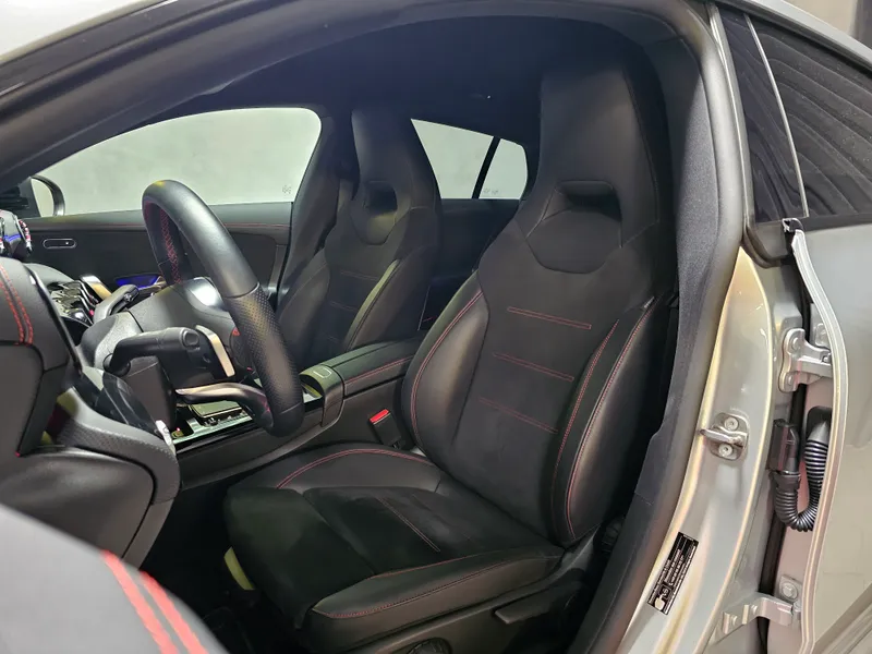 Mercedes Benz CLA 250 foto 22