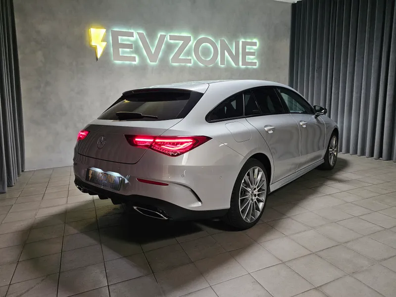 Mercedes Benz CLA 250 foto 8