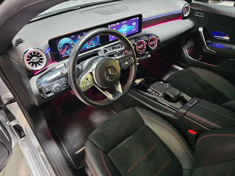 Mercedes Benz CLA 250 foto 11