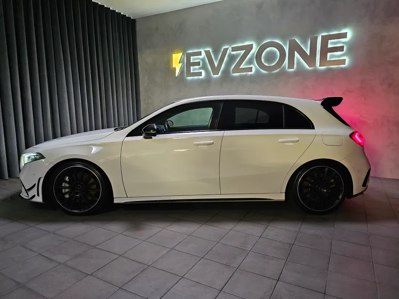 Mercedes Benz A 35 AMG foto 5