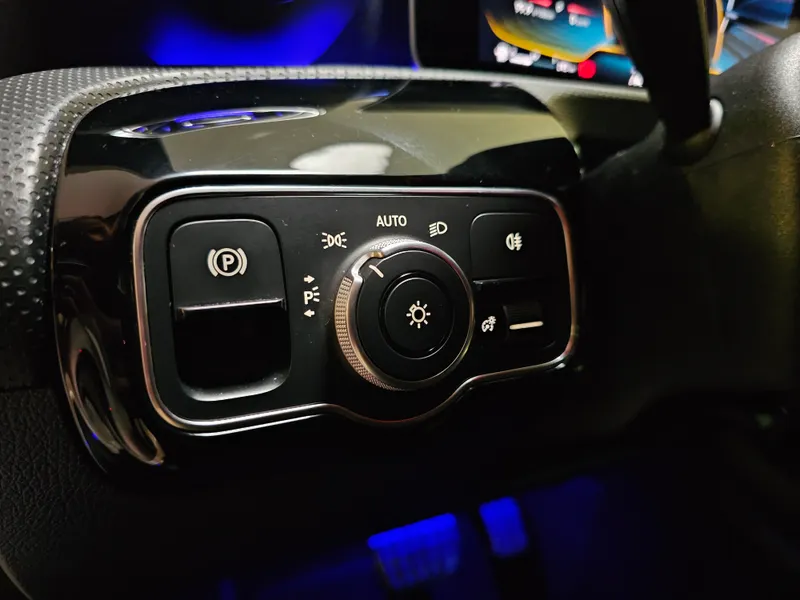 Mercedes Benz A 35 AMG foto 30