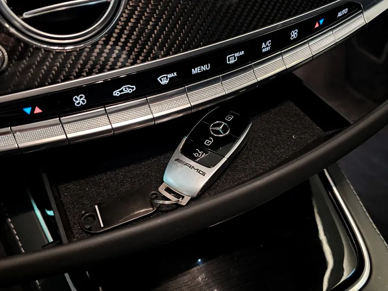 Mercedes Benz S 63 AMG foto 18