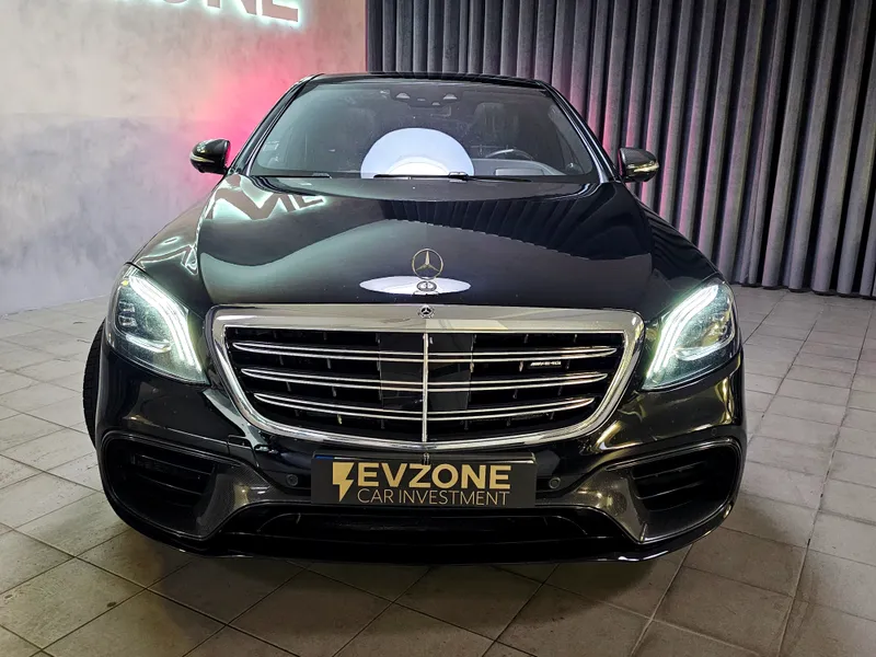 Mercedes Benz S 63 AMG foto 2