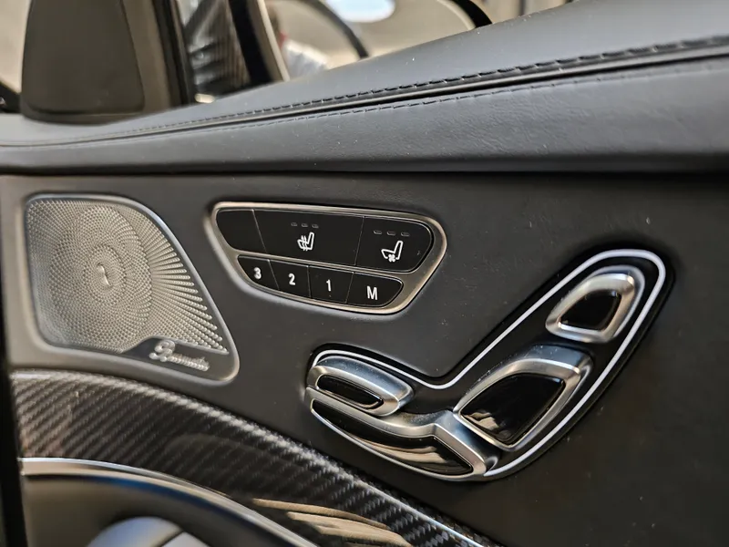 Mercedes Benz S 63 AMG foto 32