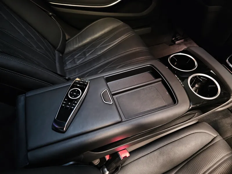 Mercedes Benz S 63 AMG foto 26