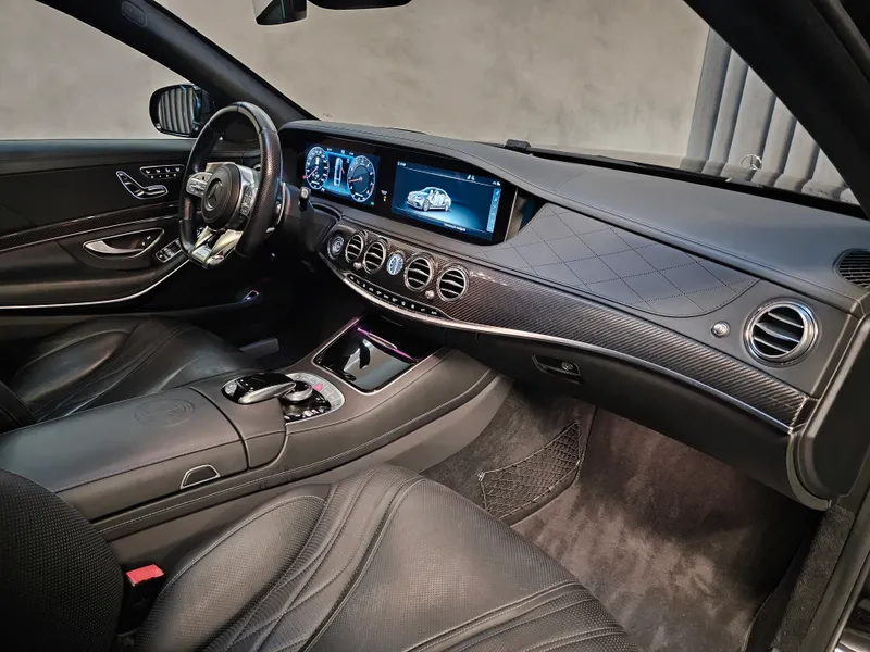 Mercedes Benz S 63 AMG foto 12