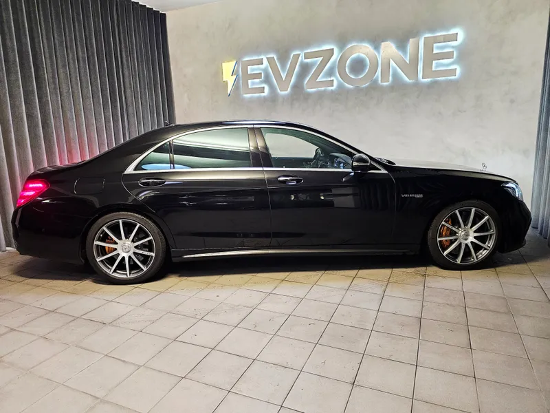 Mercedes Benz S 63 AMG foto 8