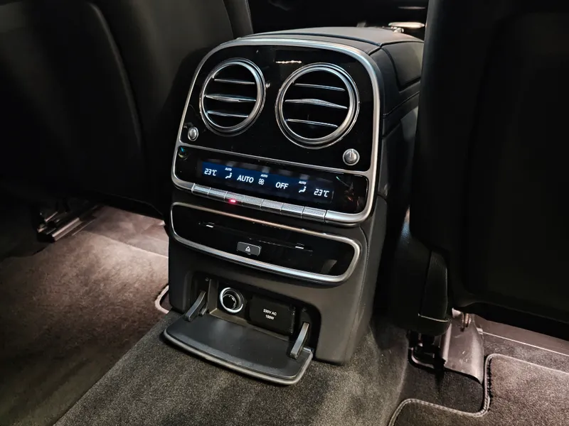 Mercedes Benz S 63 AMG foto 29