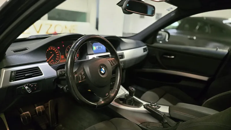 BMW 320 foto 9