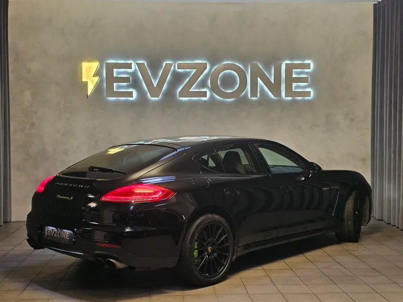 Porsche Panamera foto 6