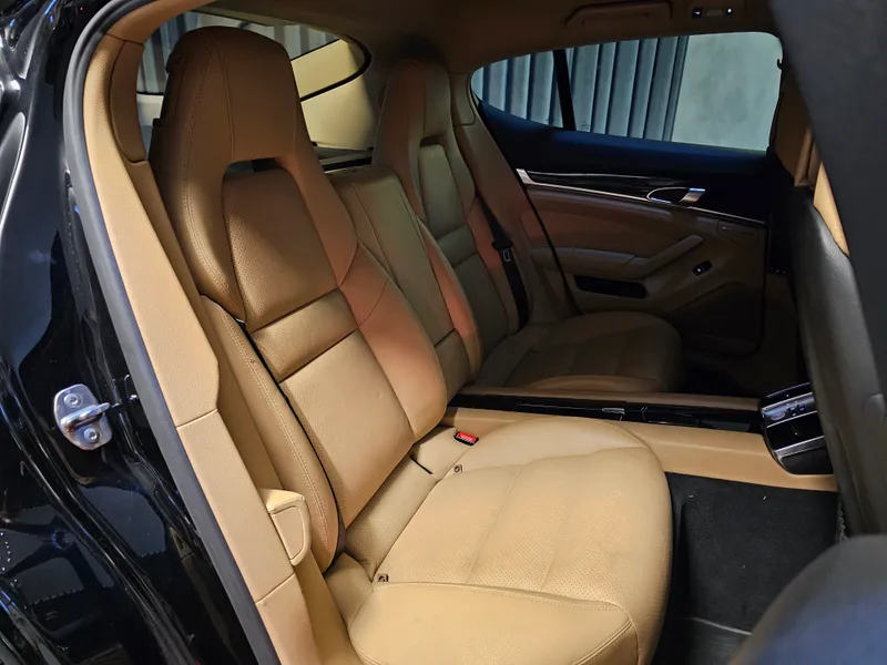 Porsche Panamera foto 23