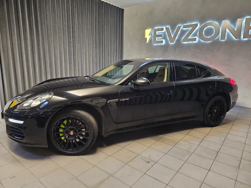 Porsche Panamera foto 4