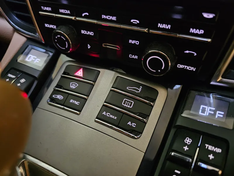 Porsche Panamera foto 16