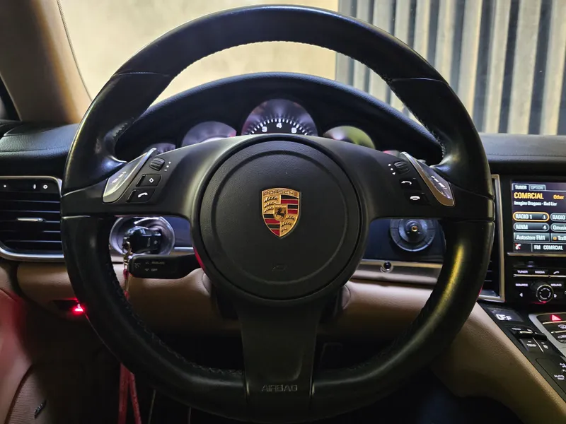 Porsche Panamera foto 13