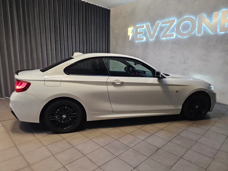 BMW 225 foto 9