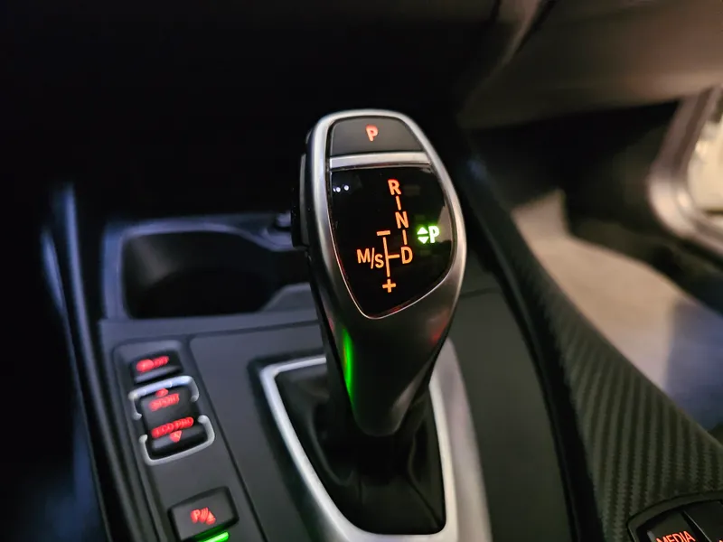BMW 225 foto 18