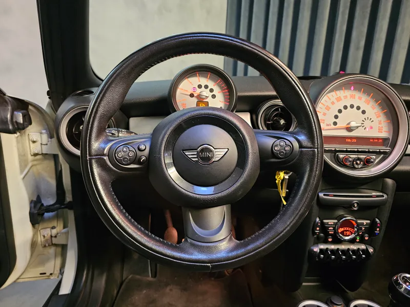 MINI Cabrio foto 16