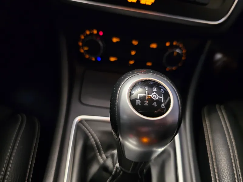 Mercedes Benz GLA 180 foto 19