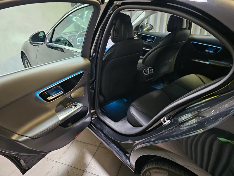 Mercedes Benz C 300 foto 17