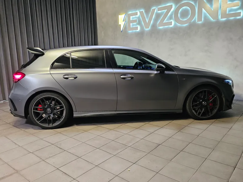 Mercedes Benz A 45 AMG foto 7