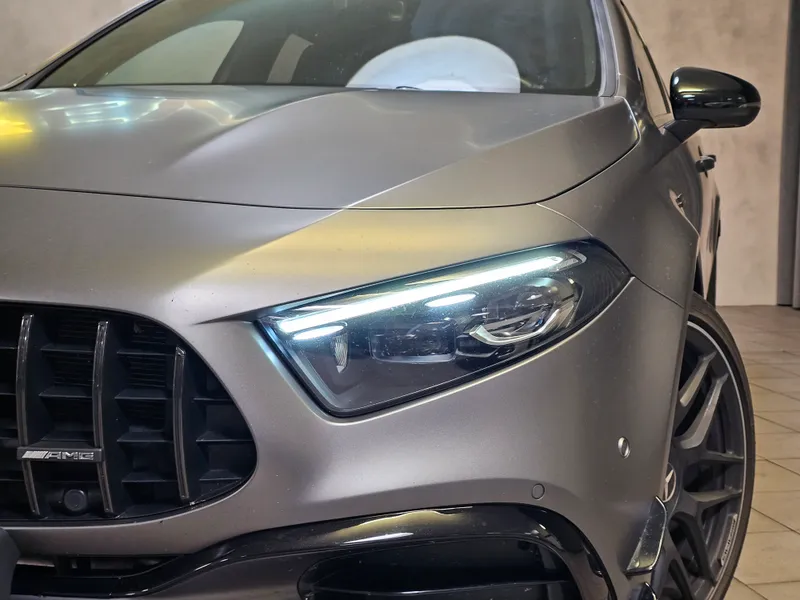 Mercedes Benz A 45 AMG foto 30