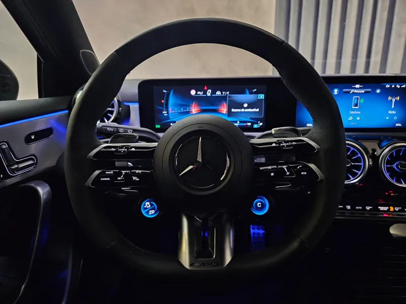Mercedes Benz A 45 AMG foto 14