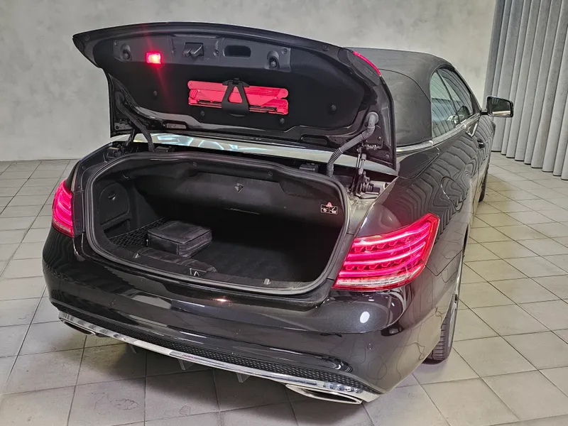 Mercedes Benz E 220 foto 32