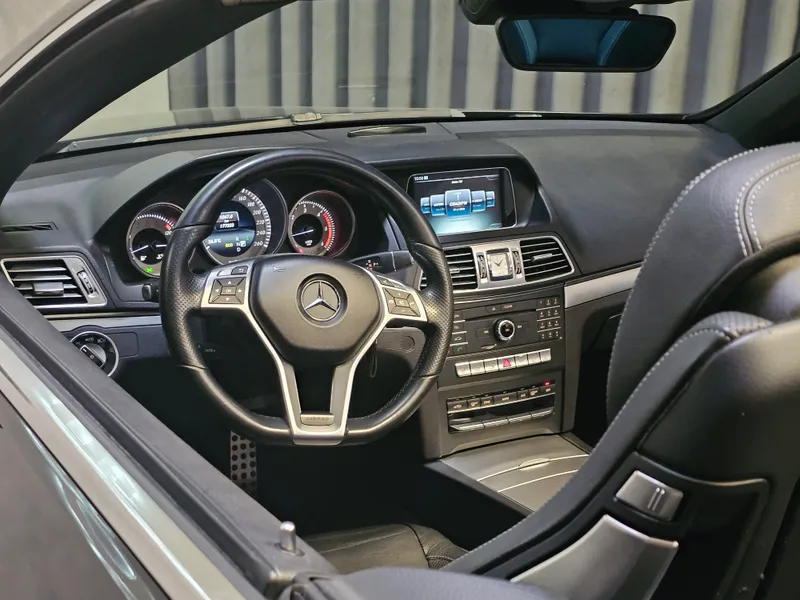 Mercedes Benz E 220 foto 13
