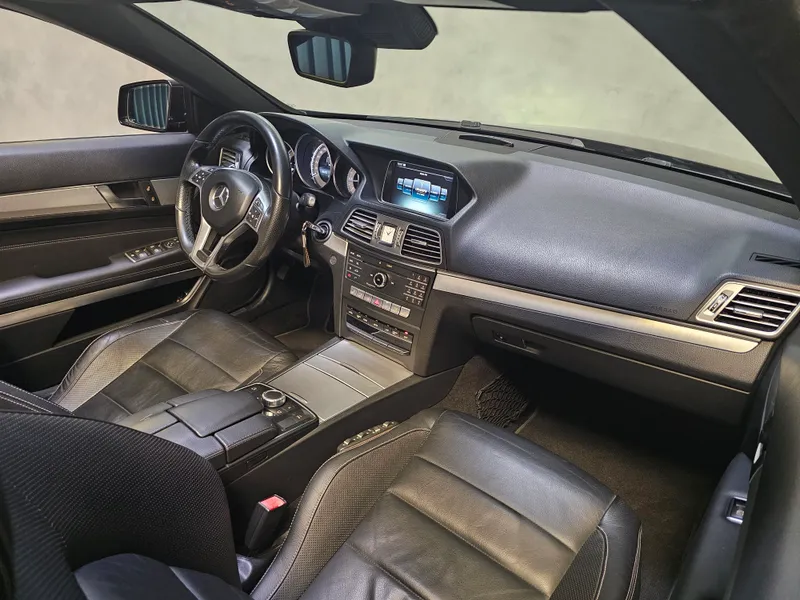 Mercedes Benz E 220 foto 14