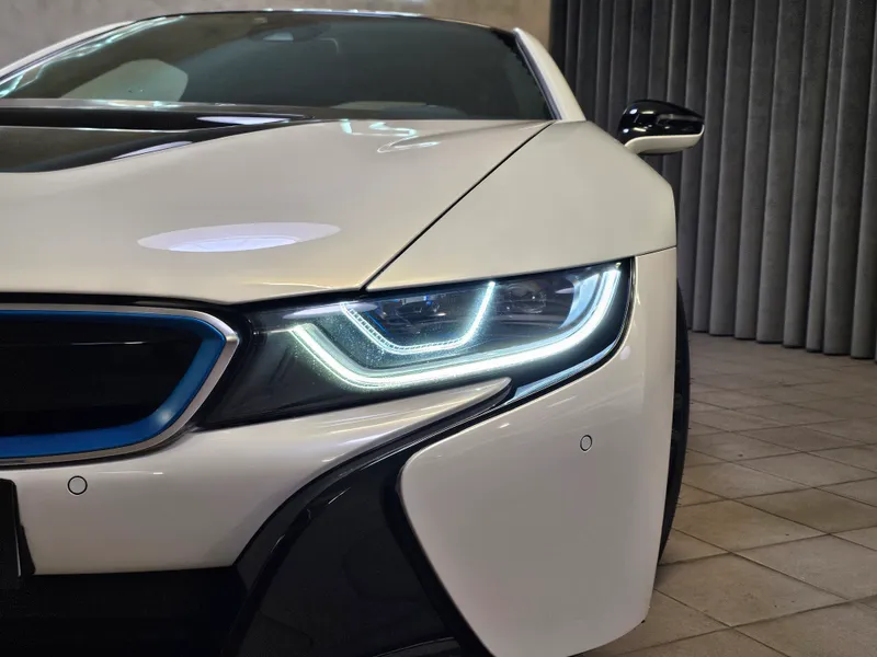 BMW i8 foto 31