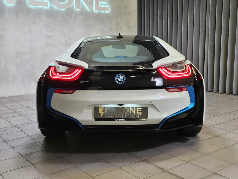 BMW i8 foto 6