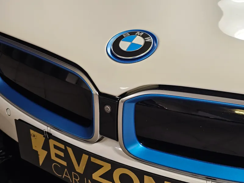 BMW i8 foto 32