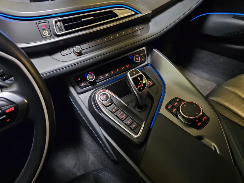 BMW i8 foto 18