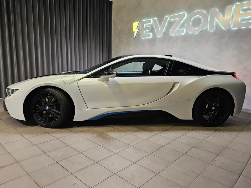 BMW i8 foto 4