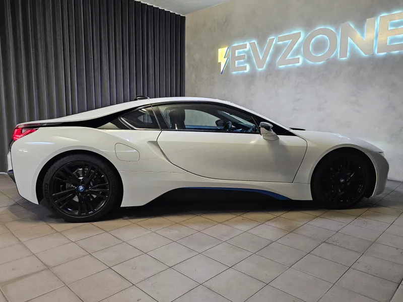 BMW i8 foto 8