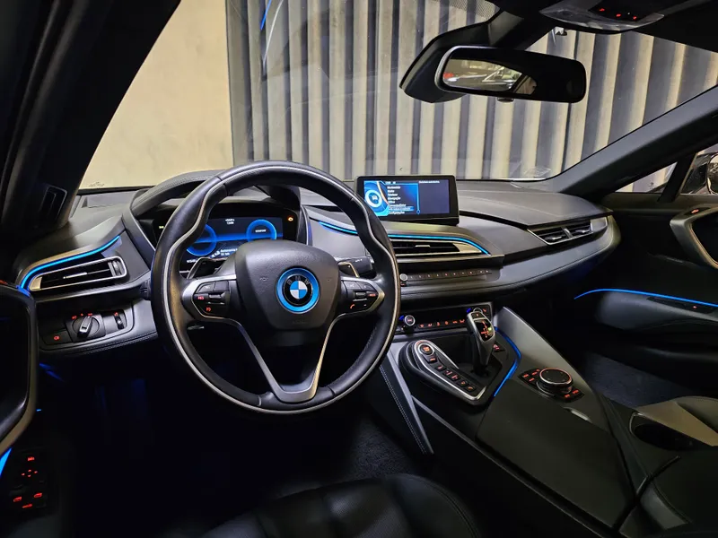BMW i8 foto 12